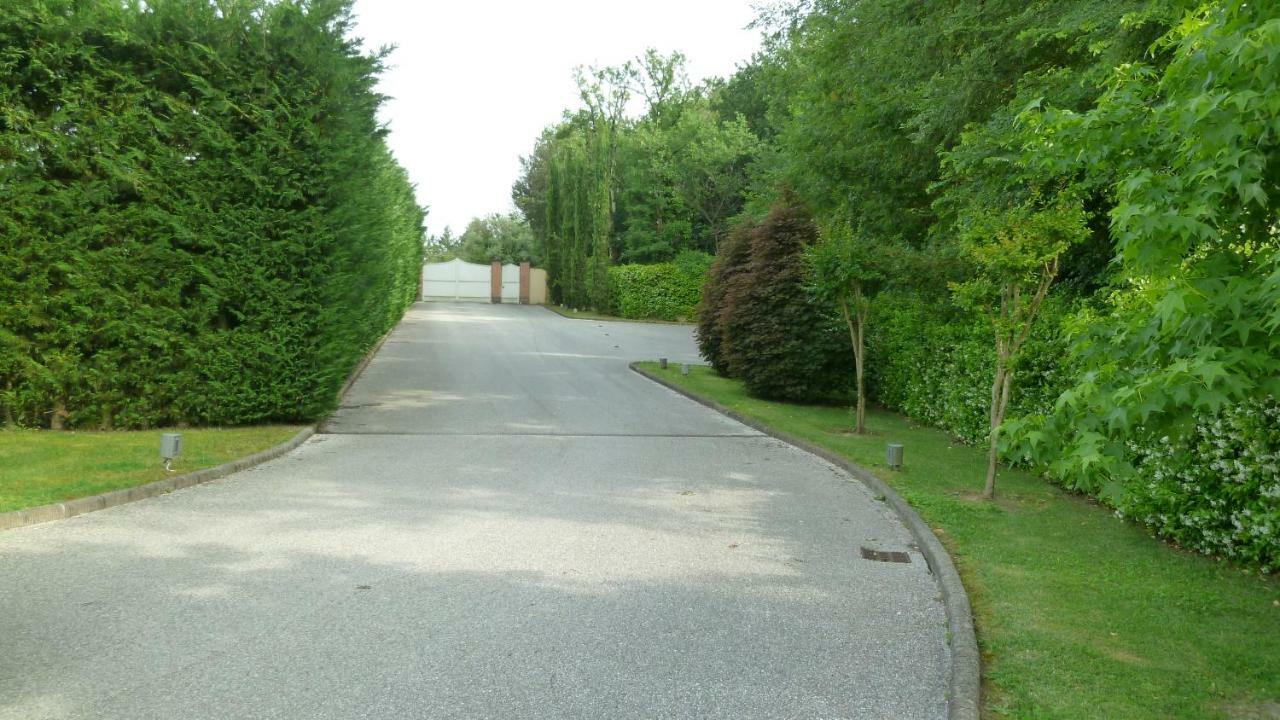 La Villa Nel Bosco Lucca Bagian luar foto